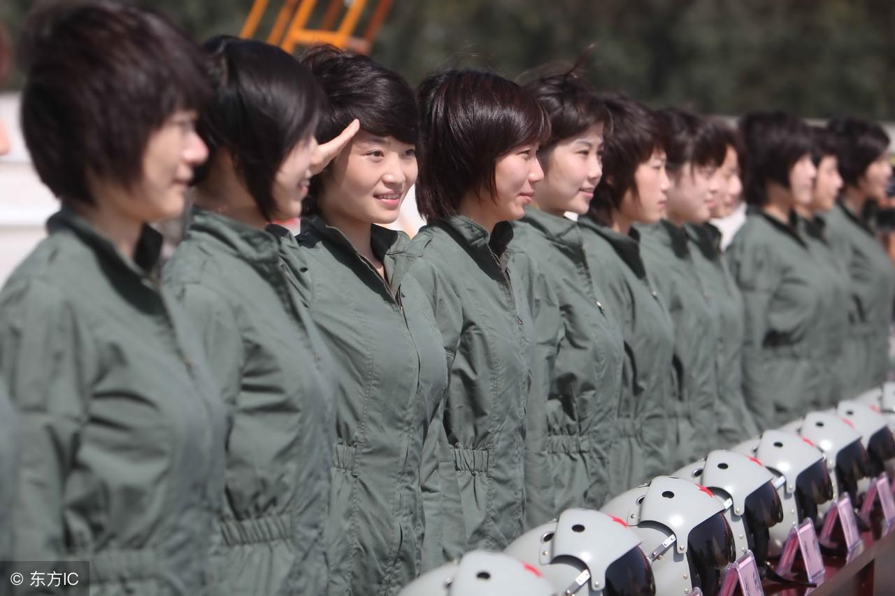 回顧歷史，聚焦2009年閱兵式中的女兵方隊，2009年閱兵式中的女兵方隊，歷史回顧與聚焦