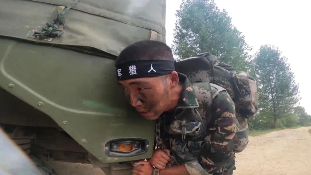 獵人集訓(xùn)隊(duì)真的有人死亡嗎？探究真相與誤解，獵人集訓(xùn)隊(duì)真相揭秘，死亡事件真相探究與誤解澄清