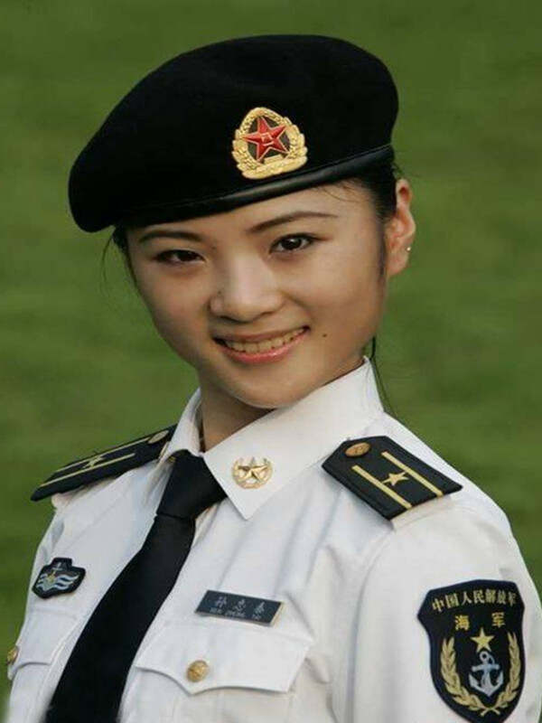 中國女兵圖片高清，展現(xiàn)新時代女性的風(fēng)采與力量，中國女兵高清圖片展現(xiàn)新時代女性的風(fēng)采與力量