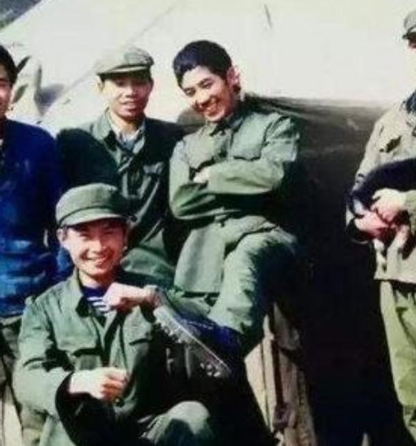 中國女兵的照片，展現(xiàn)力量與榮耀，中國女兵風采，力量與榮耀的展現(xiàn)
