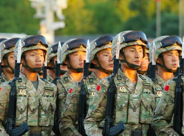 集團(tuán)軍配置人數(shù)，深度解析現(xiàn)代戰(zhàn)爭(zhēng)中的力量布局，現(xiàn)代戰(zhàn)爭(zhēng)中的集團(tuán)軍配置人數(shù)與力量布局深度解析