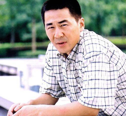 演員吳越個(gè)人簡歷——一位備受矚目的影視之星，演員吳越的個(gè)人簡歷——影視界的耀眼明星