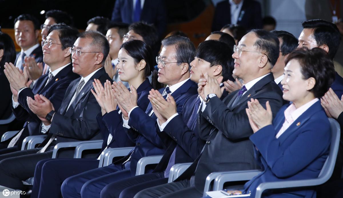 征兵宣傳標語，激發(fā)青春熱血，共筑未來強國夢——2024征兵宣傳正式啟動，2024征兵宣傳啟動，激發(fā)青春熱血，共筑未來強國夢的宣傳標語