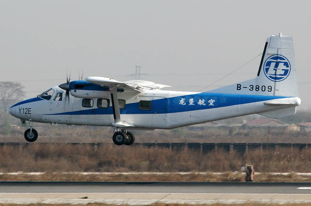 運(yùn)-12飛機(jī)，探索航空領(lǐng)域的卓越之作，運(yùn)-12飛機(jī)，航空領(lǐng)域的杰出探索成果