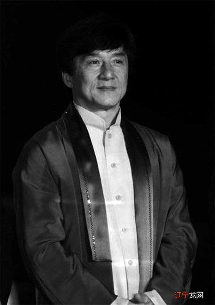 成龍個(gè)人資料簡介，祖籍探尋與璀璨人生軌跡，成龍，祖籍探尋與輝煌人生軌跡簡介