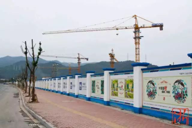 黃巖島建筑工地，探索與發(fā)展，黃巖島建筑工地探索與發(fā)展之旅