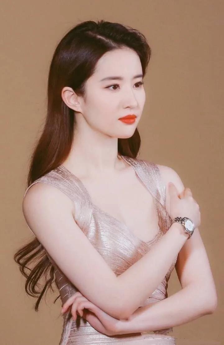 揭秘女明星的世界，璀璨星途背后的故事，女明星的世界揭秘，璀璨星途背后的故事
