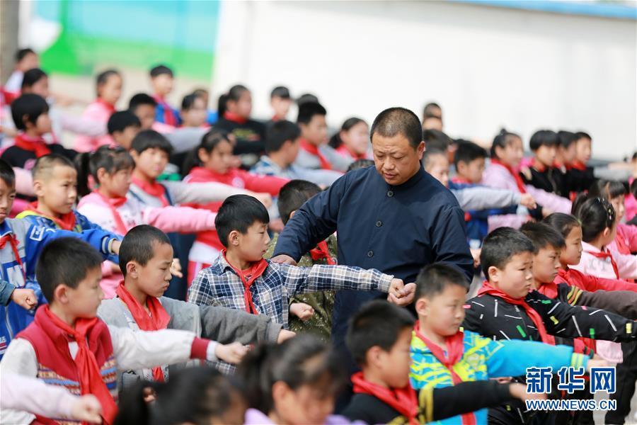 鹿泉市小學最新領導團隊介紹及其影響力展望，鹿泉市小學領導團隊全新亮相，展望其影響力與未來展望